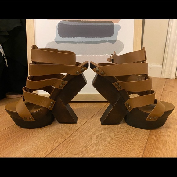 United Nude Tan Wedge - Picture 2 of 5